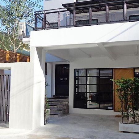Silom Studios Bangkok Extérieur photo