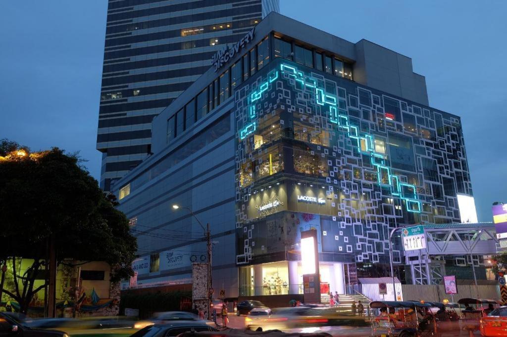 Silom Studios Bangkok Extérieur photo